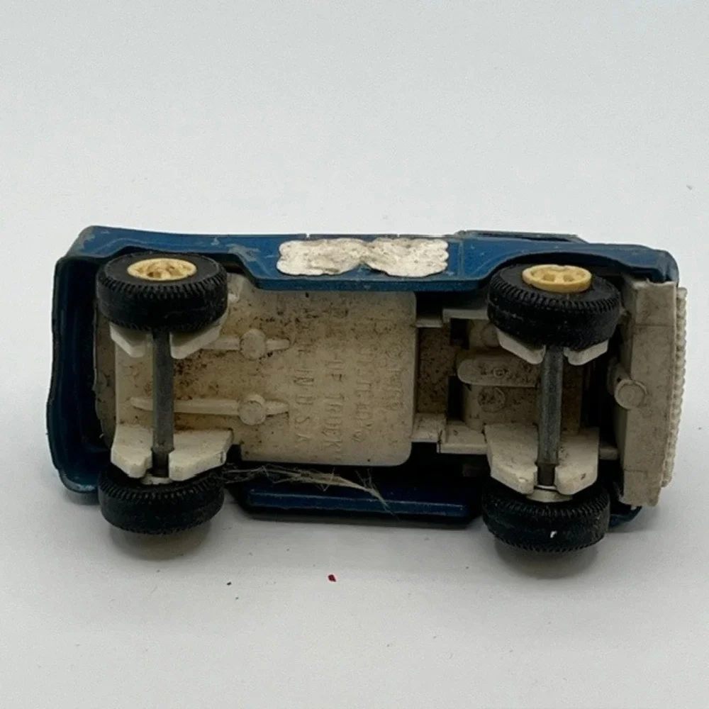 Vintage 1969 Tootsietoy Pick-Up Truck Blue Die-Cast Made in USA Wheels Wagon